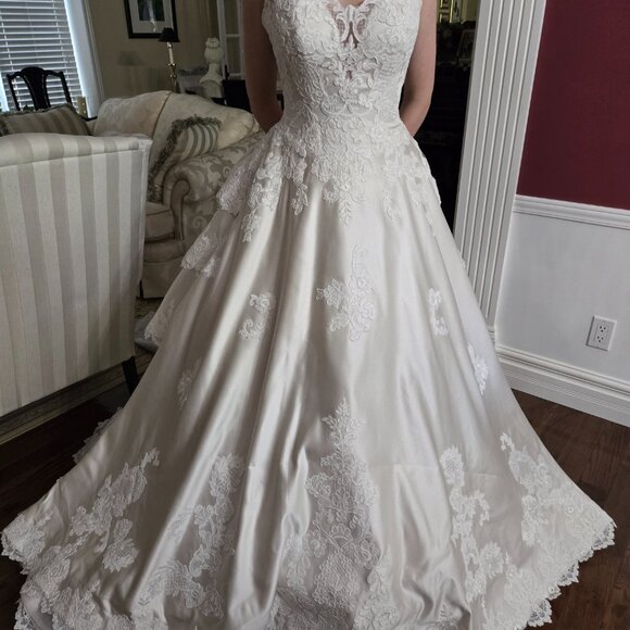 Unworn Sottero and Midgley Wedding Dress - Picture 5 of 10